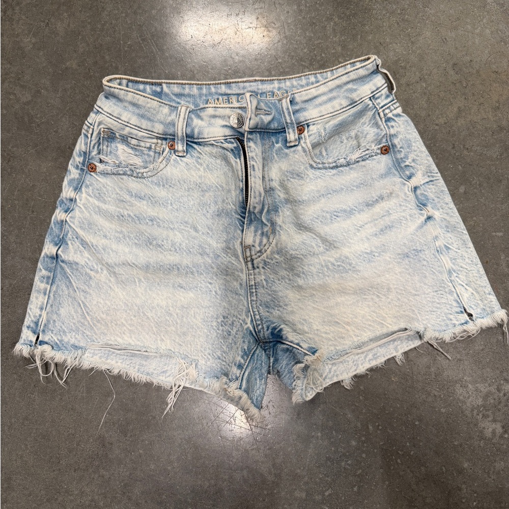 American Eagle Outfitters High Wasted Mom Shorts Size 0